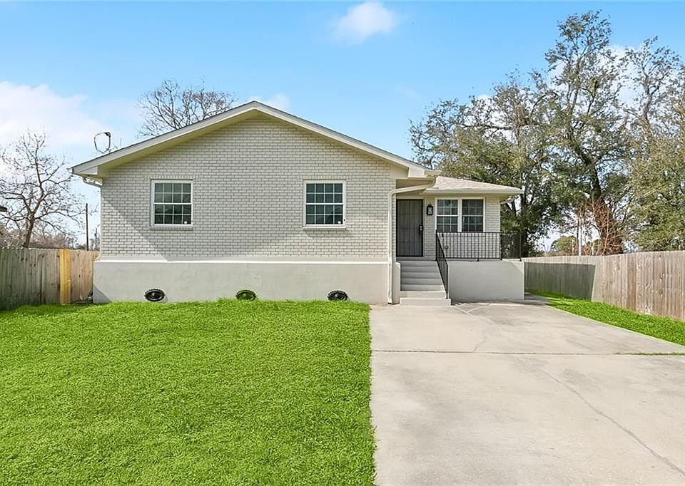1st image of 4966 Tulip St