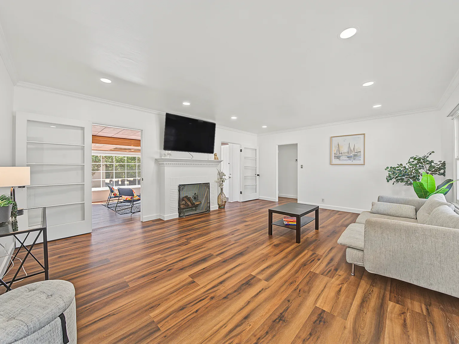 3 bed, 1.5 bath, 1632 sqft, $4,000 — Photo 3