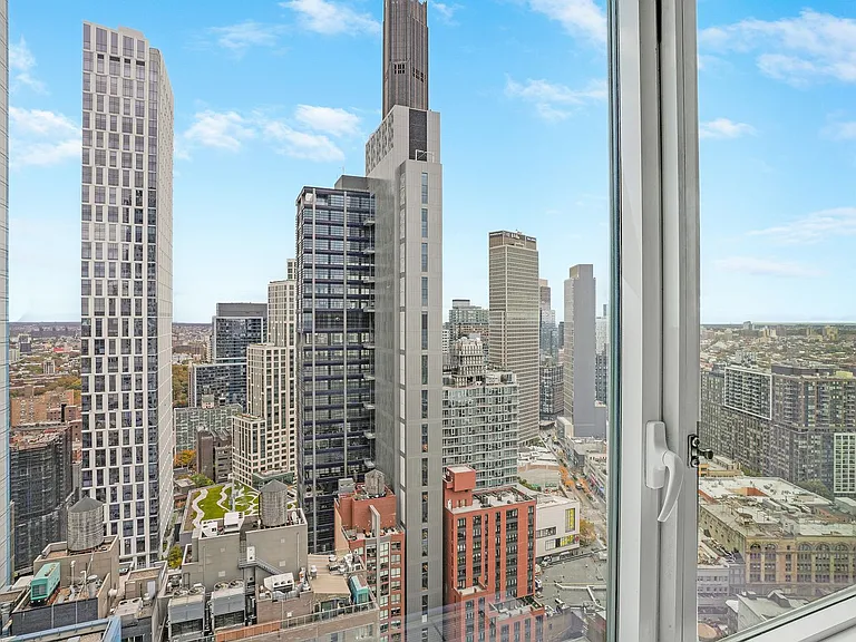 388 Bridge St #37D — Photo 7