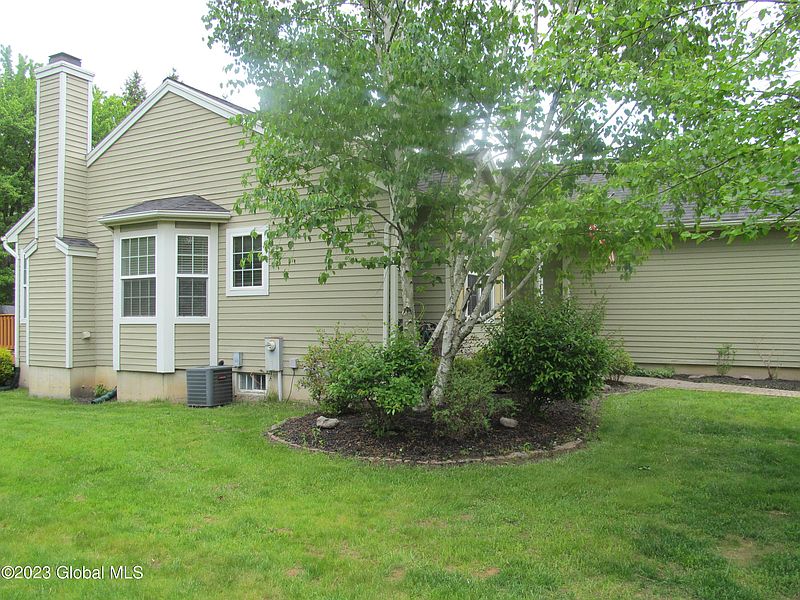 3rd image of 55 Commons Boulevard