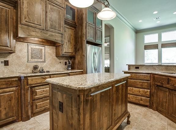 5th image of 7700 La Cantera Dr