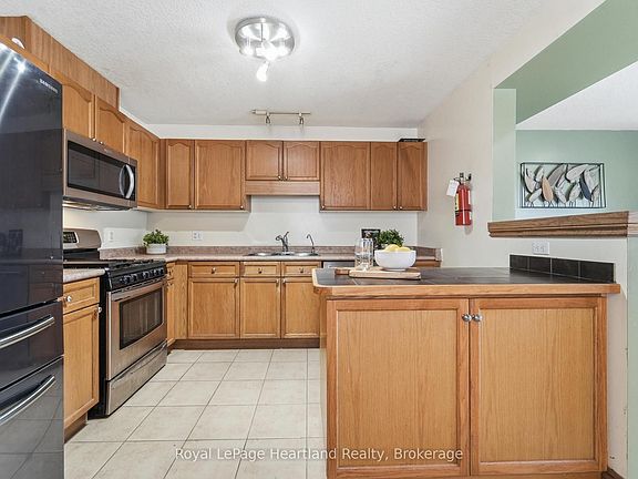 5th image of 480 Mowat St E