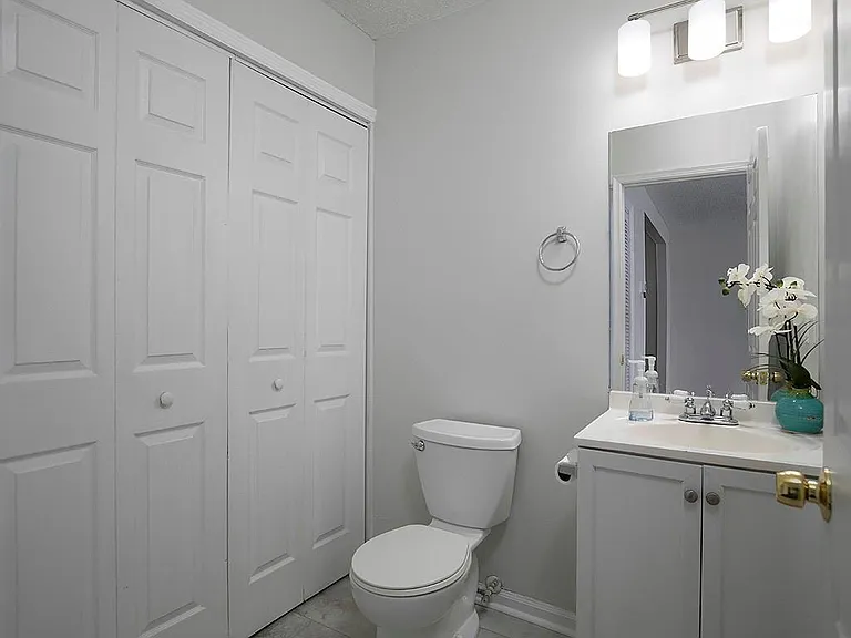 1018 Old Holcomb Bridge Rd — Photo 15