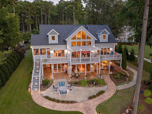 5th image of 54 Stonecrop Cir