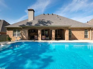 173 Mountain Valley Dr, Maumelle, AR 72113