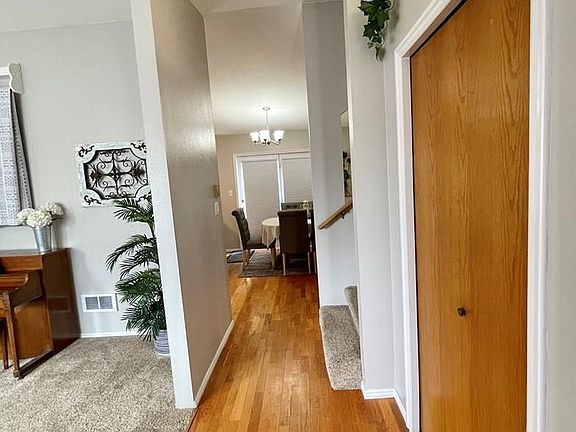 3rd image of 2845 Druvor St
