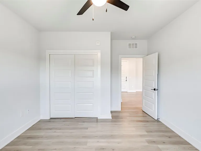 2500 Longview St #402 — Photo 21