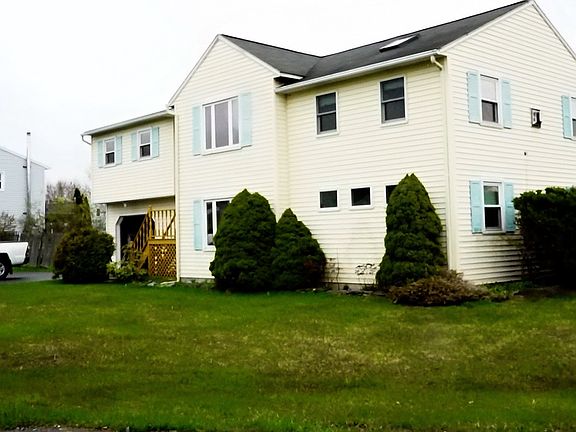 2nd image of 106 Gurba Dr S