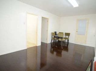 877 Admirals Rd #1, Esquimalt, BC V9A2P1