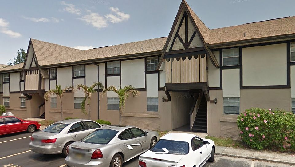1st image of 249 Cambridge Ln #249