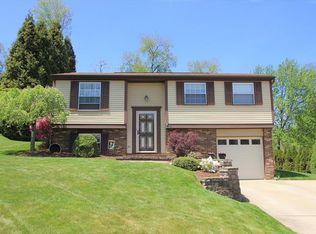 42 Forest Glen Dr, Imperial, PA 15126