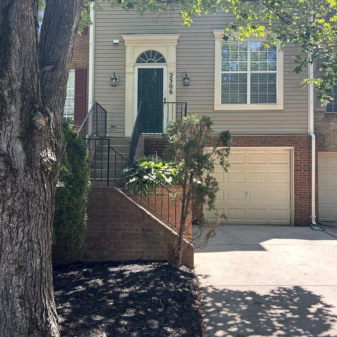 3 bed, 2.5 bath, 2030 sqft, $3,150 — Photo 3