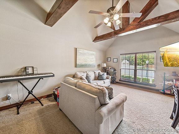 5th image of 1607 Forest Hill Dr