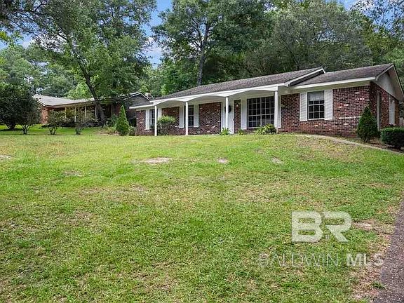 2nd image of 915 Caroline Ave