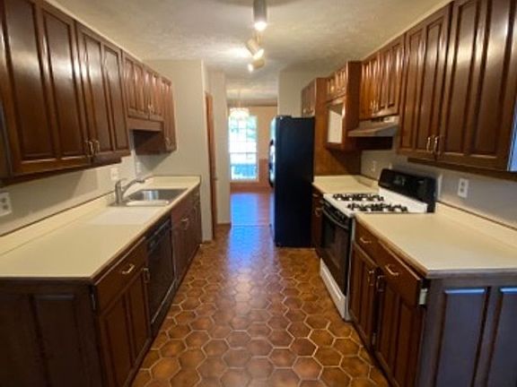 5th image of 1437 Brandon Sq