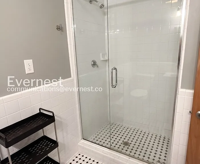 1 W 5th St #302 — Photo 15
