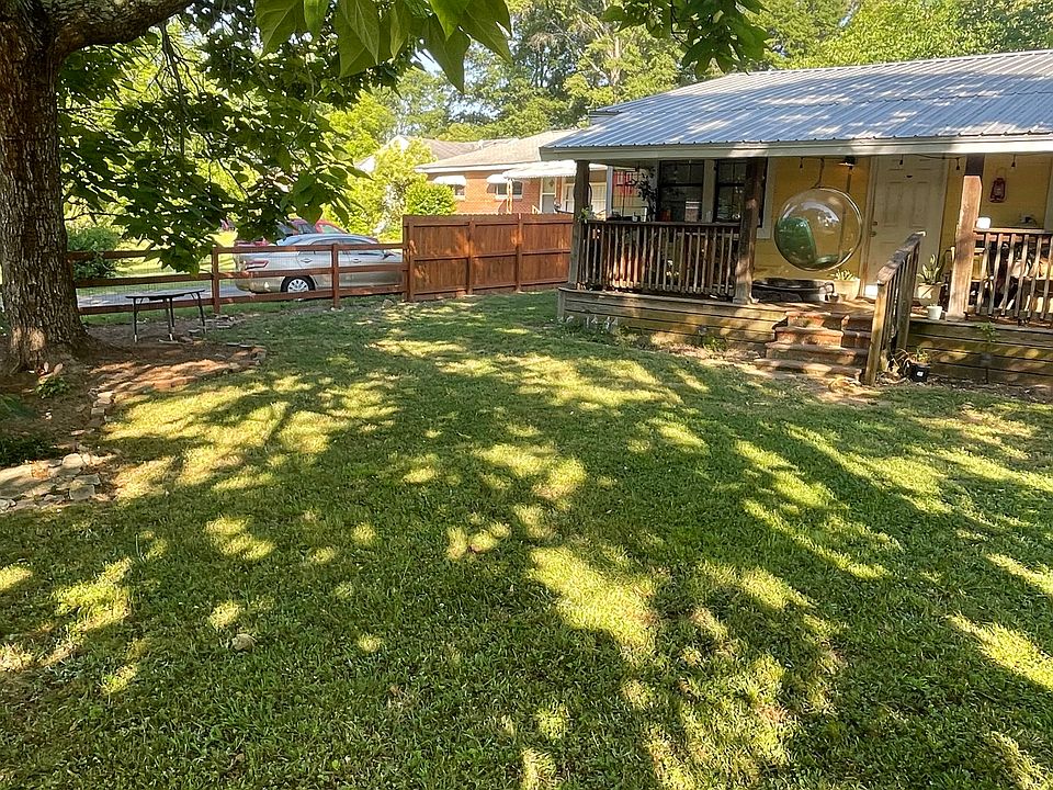 1st image of 364 Branch St