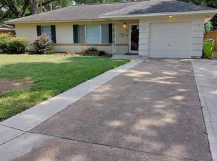 719 Barbara St, Tomball, TX 77375