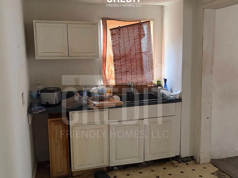 1829 S Stanley St — Photo 8