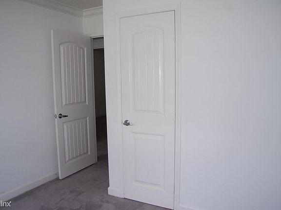 5th image of 11384 Pine Dr