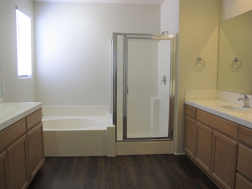 2nd image of 80704 Sandals Ct