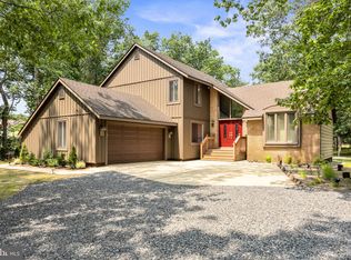 16 Brookfield Ave, Marlton, NJ 08053