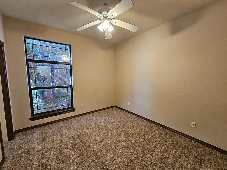 13 NW Havenshire Cir — Photo 12