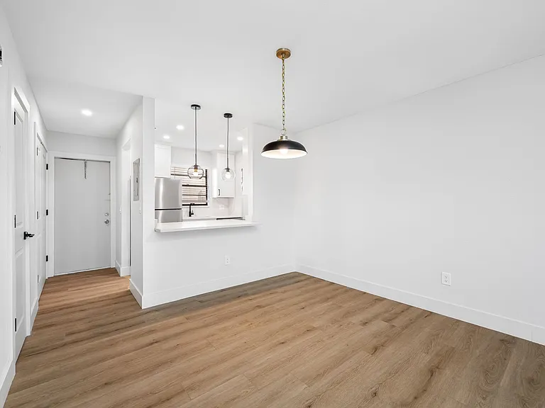 6119 Memorial Hwy — Photo 88