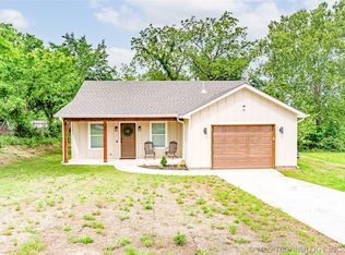 1602 S Hickory St, Bristow, OK 74010