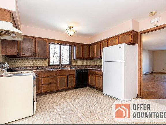 4th image of 17910-17912 Chagrin Blvd #17910