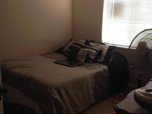 4th image of 631 E Cody Dr