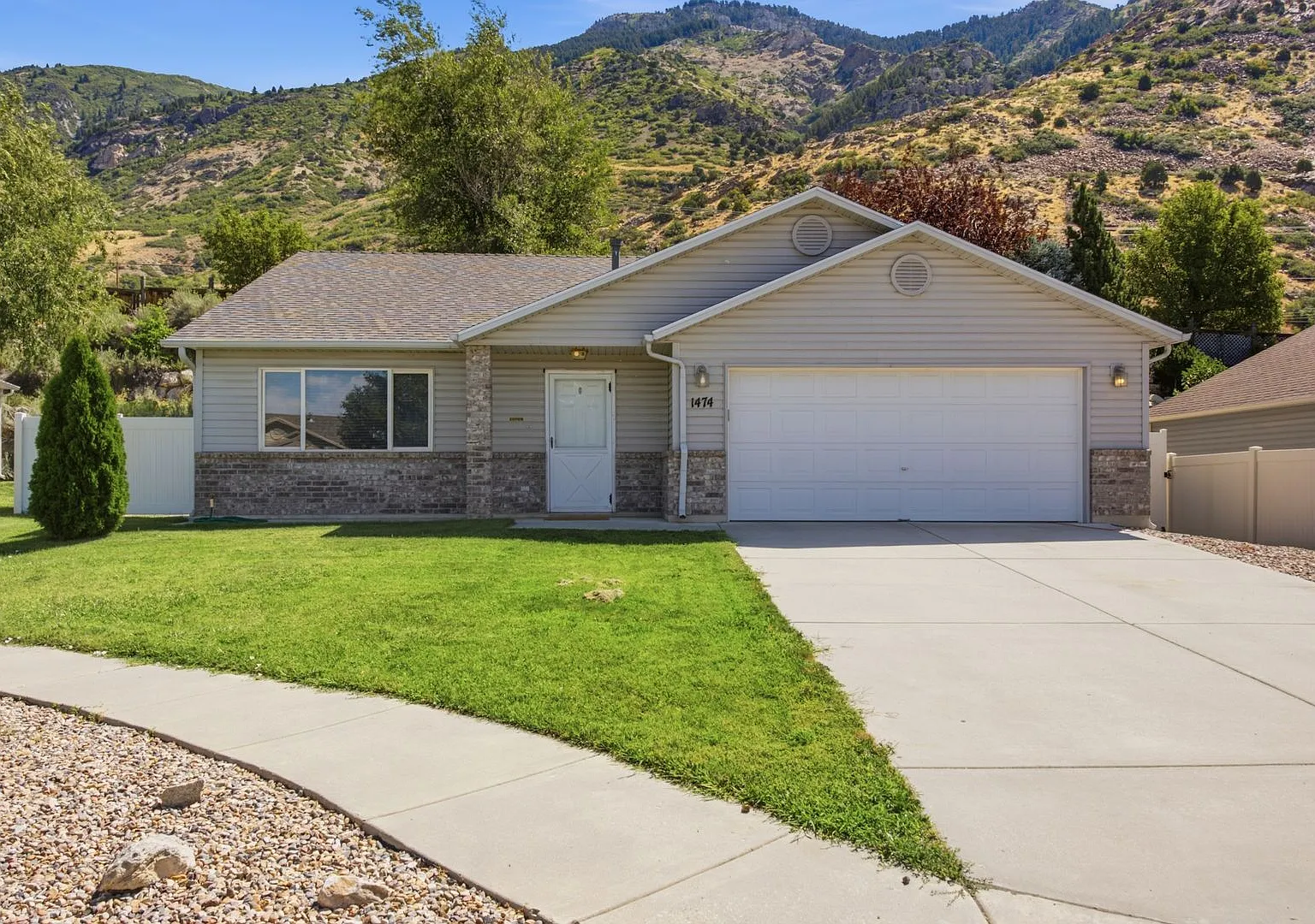 Updated Ogden 3 Bedroom 2 Bathroom Home — Photo 1