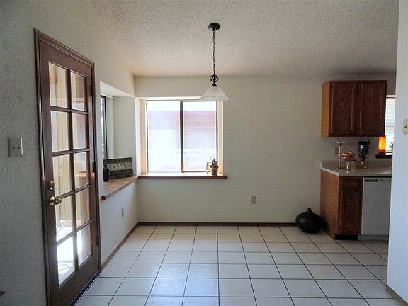 5th image of 340 Glacier Dr