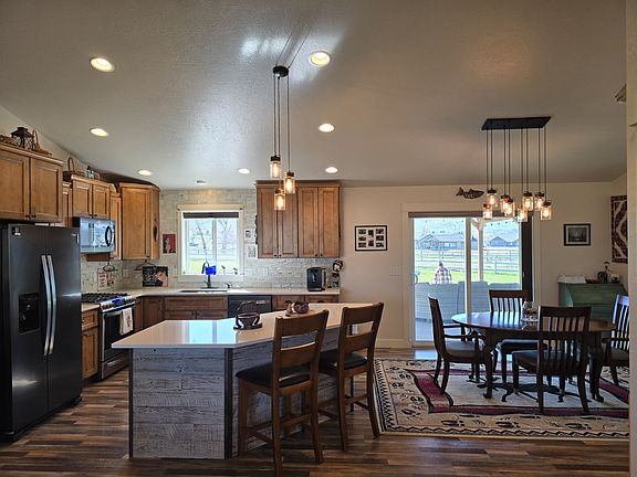 3rd image of 4456 Sunburst Ln