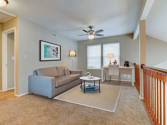 3rd image of 1590 Lenox Ct