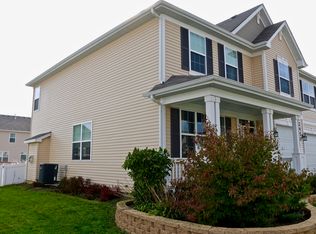 2450 River Hills Ln, Bolingbrook, IL 60490