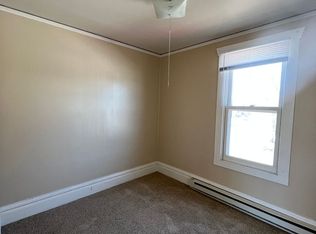 324 6th Ave SW APT 4, Valley City, ND 58072