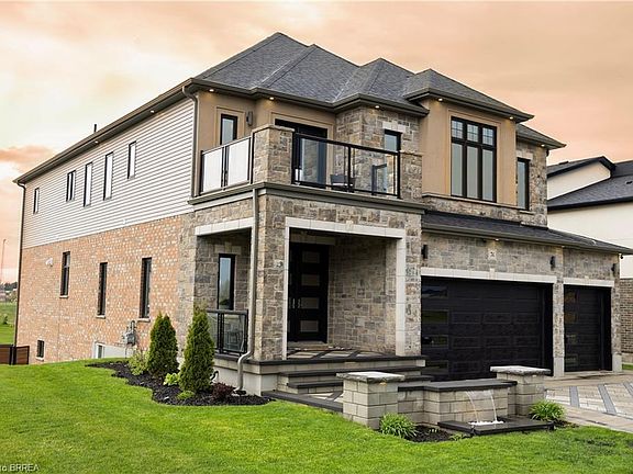 3rd image of 76 Grandville Cir