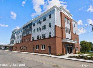 113 Canal St W #301, Shelton, CT 06484