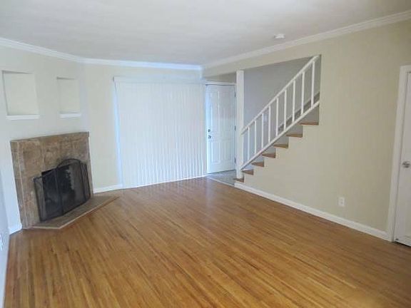 3rd image of 735 Sutter Ave