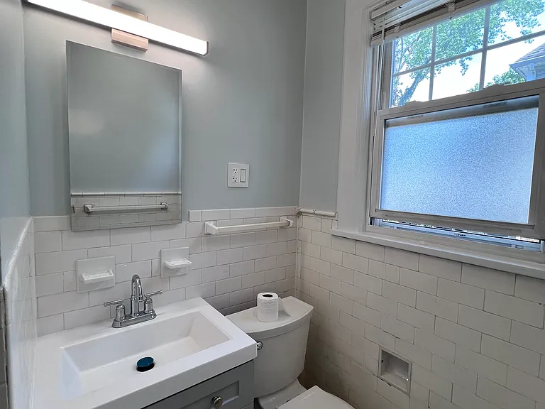 27 Oakwood Ave #1 — Photo 6