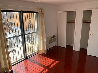 Rented by Kinyu Realty