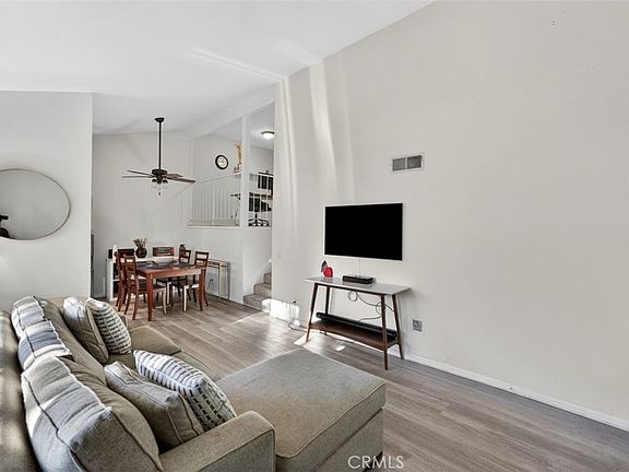 4th image of 1627 Brea Blvd