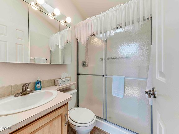 4th image of 17200 W BELL Road #1521