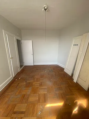 Rented by NYC LUXURY APT RENTALS CO LLC | media 14