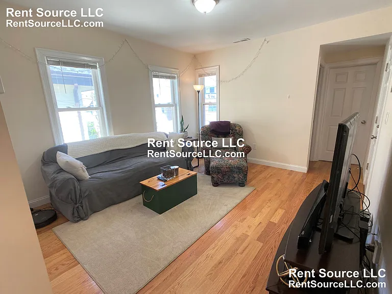 537 Main St #2 — Photo 14