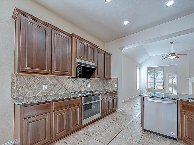 25926 Brad Hurst Ct — Photo 12