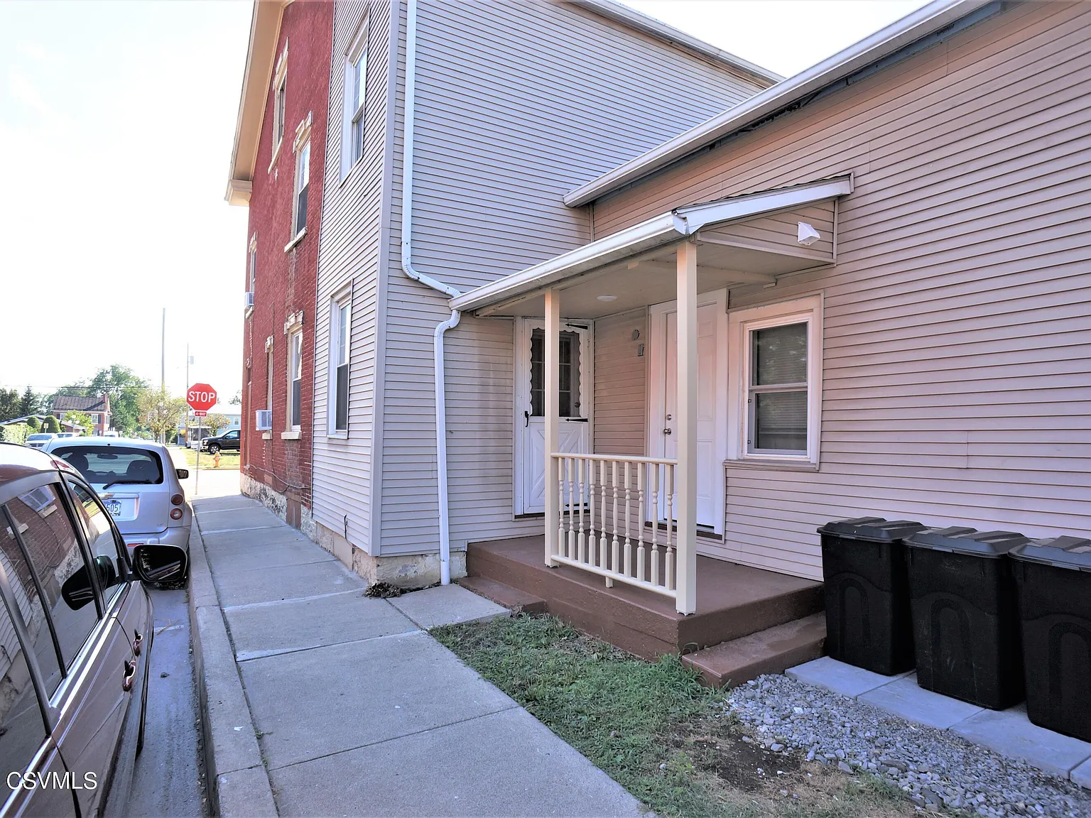 2 bed, 975 sqft, $1,275 — Photo 3
