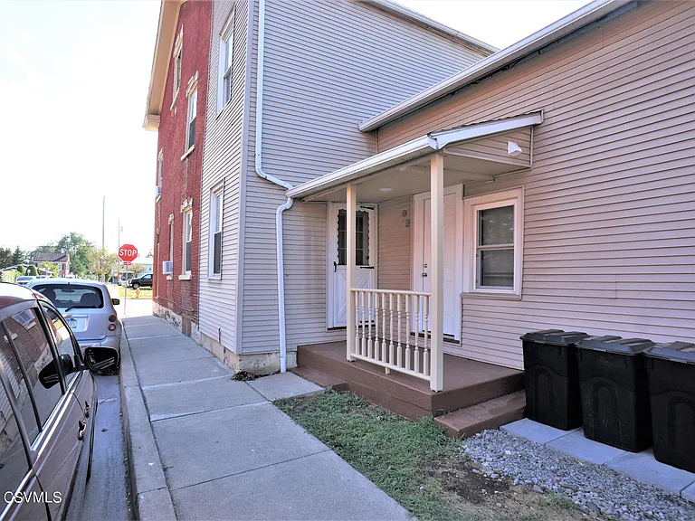 100 N 3rd St #1 — Photo 3