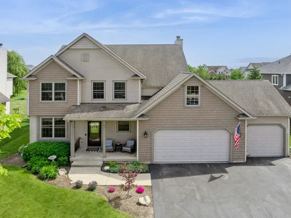 5235 Greenshire Cir, Lake In The Hills, IL 60156